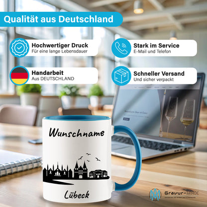 Tasse in Hellblau 330ml bedruckt mit der Skyline von Lübeck personalisierbar mit Wunschname