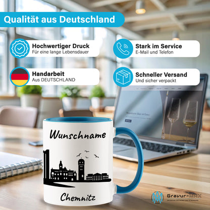 Tasse in Hellblau 330ml bedruckt mit der Skyline von Chemnitz personalisierbar mit Wunschname