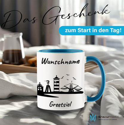 Tasse in Hellblau 330ml bedruckt mit der Skyline von Greetsiel personalisierbar mit Wunschname