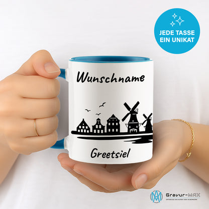 Tasse in Hellblau 330ml bedruckt mit der Skyline von Greetsiel personalisierbar mit Wunschname