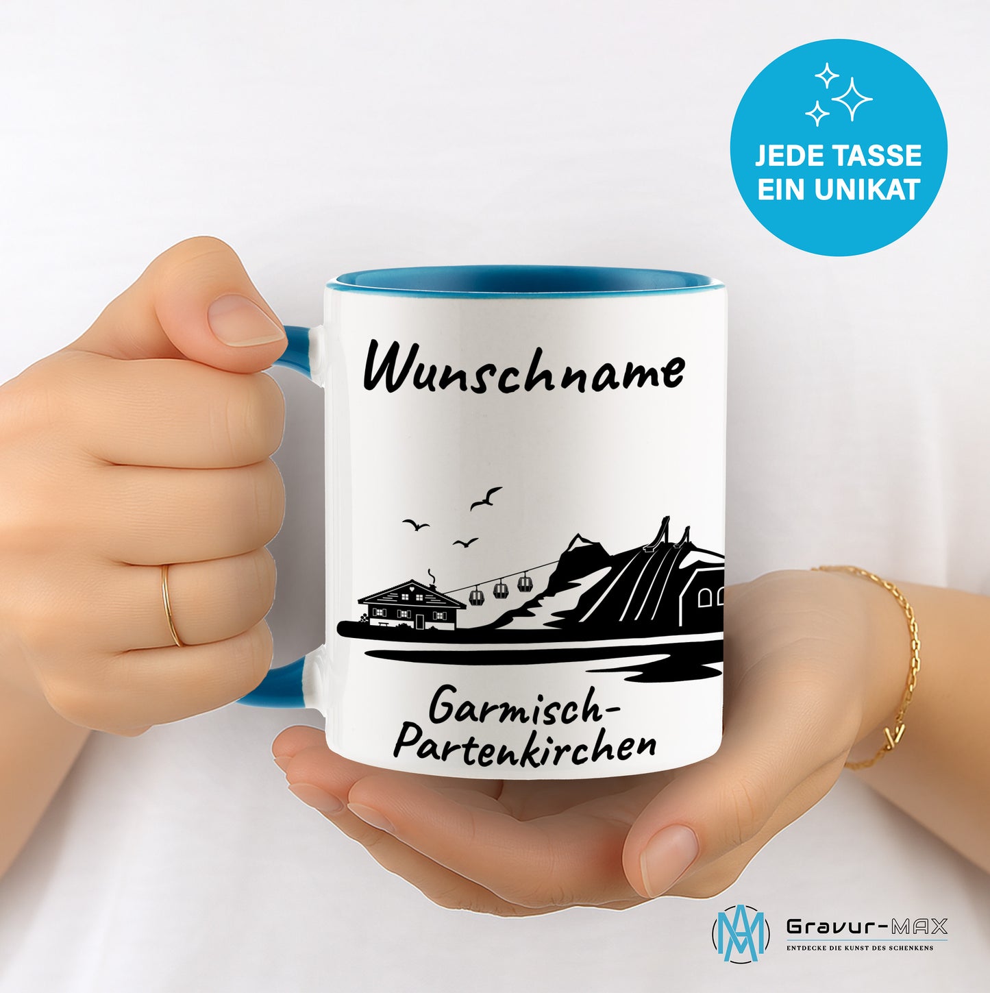 Tasse in Hellblau 330ml bedruckt mit der Skyline von Garmisch-Partenkirchen personalisierbar mit Wunschname