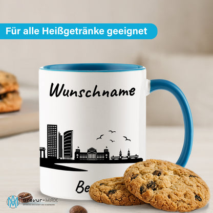 Tasse in Hellblau 330ml bedruckt mit der Skyline von Berlin personalisierbar mit Wunschname