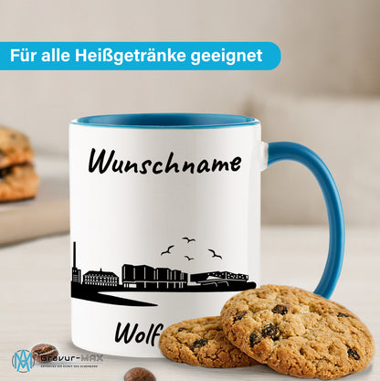 Tasse in Hellblau 330ml bedruckt mit der Skyline von Wolfsburg personalisierbar mit Wunschname