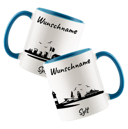 Tasse in Hellblau 330ml bedruckt mit der Skyline von Sylt personalisierbar mit Wunschname
