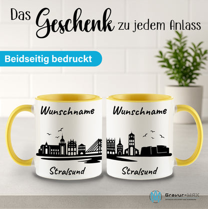Tasse in Hellgelb 330ml bedruckt mit der Skyline von Stralsund personalisierbar mit Wunschname