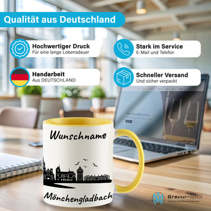 Tasse in Hellgelb 330ml bedruckt mit der Skyline von Mönchengladbach personalisierbar mit Wunschname