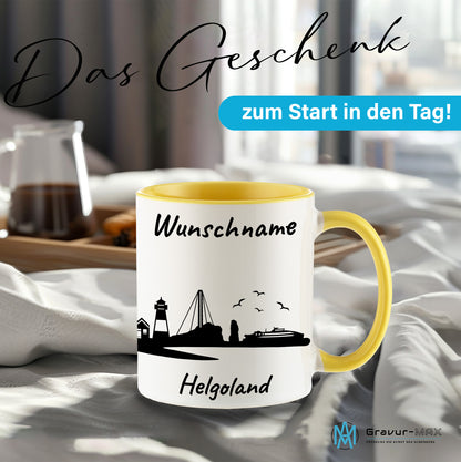 Tasse in Hellgelb 330ml bedruckt mit der Skyline von Helgoland personalisierbar mit Wunschname