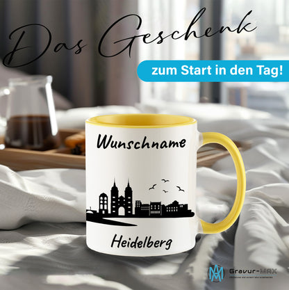 Tasse in Hellgelb 330ml bedruckt mit der Skyline von Heidelberg personalisierbar mit Wunschname