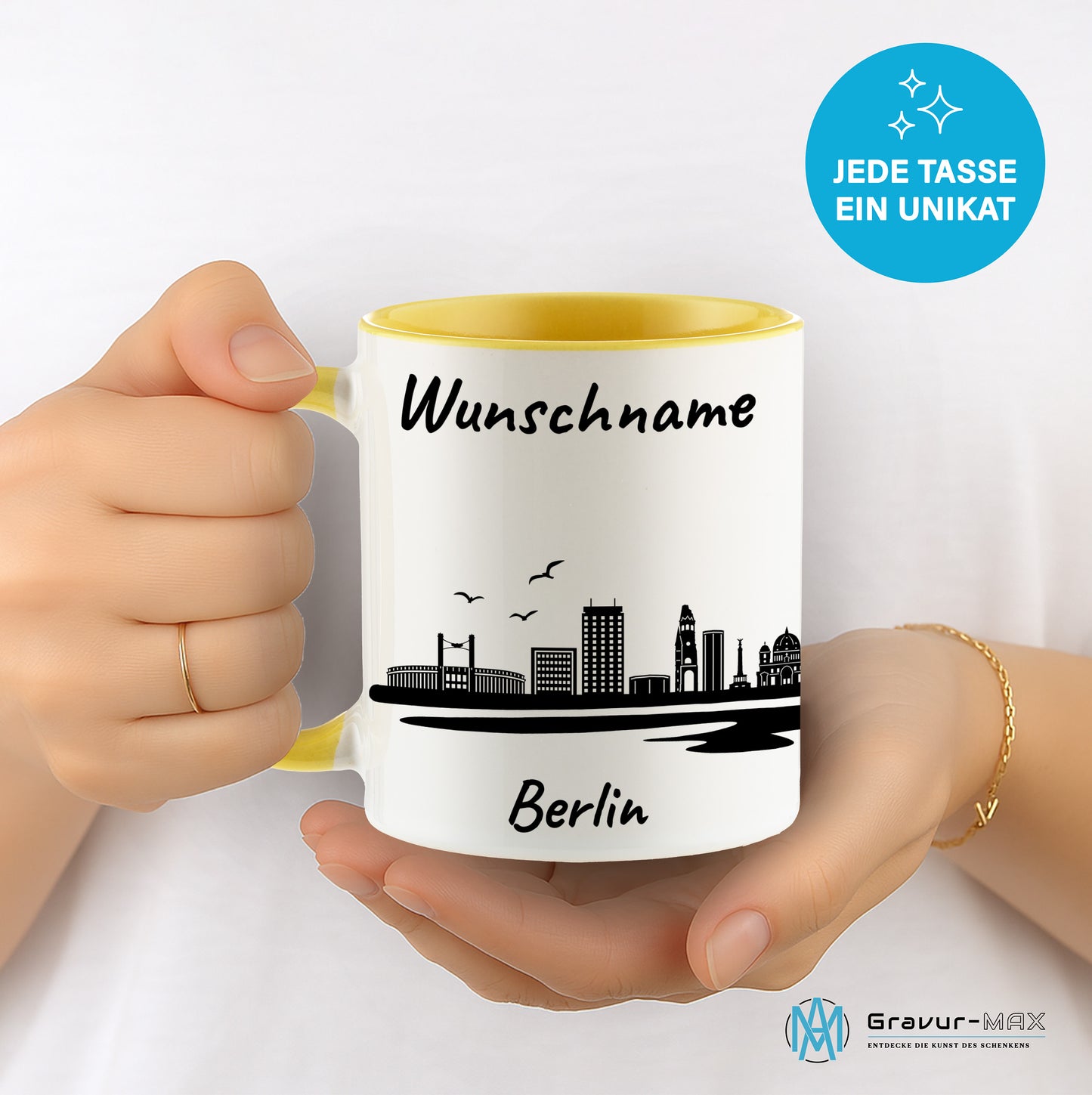 Tasse in Hellgelb 330ml bedruckt mit der Skyline von Berlin personalisierbar mit Wunschname