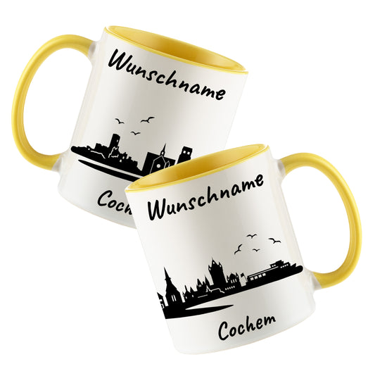 Tasse in Hellgelb 330ml bedruckt mit der Skyline von Cochem personalisierbar mit Wunschname