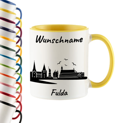 Tasse in Hellgelb 330ml bedruckt mit der Skyline von Fulda personalisierbar mit Wunschname