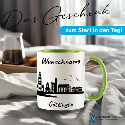 Tasse in Hellgrün 330ml bedruckt mit der Skyline von Göttingen personalisierbar mit Wunschname