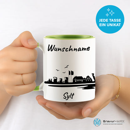 Tasse in Hellgrün 330ml bedruckt mit der Skyline von Sylt personalisierbar mit Wunschname