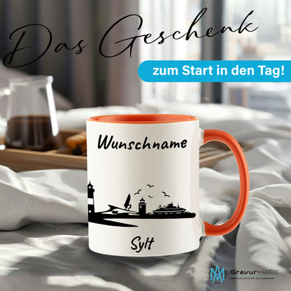 Tasse in Orange 330ml bedruckt mit der Skyline von Sylt personalisierbar mit Wunschname
