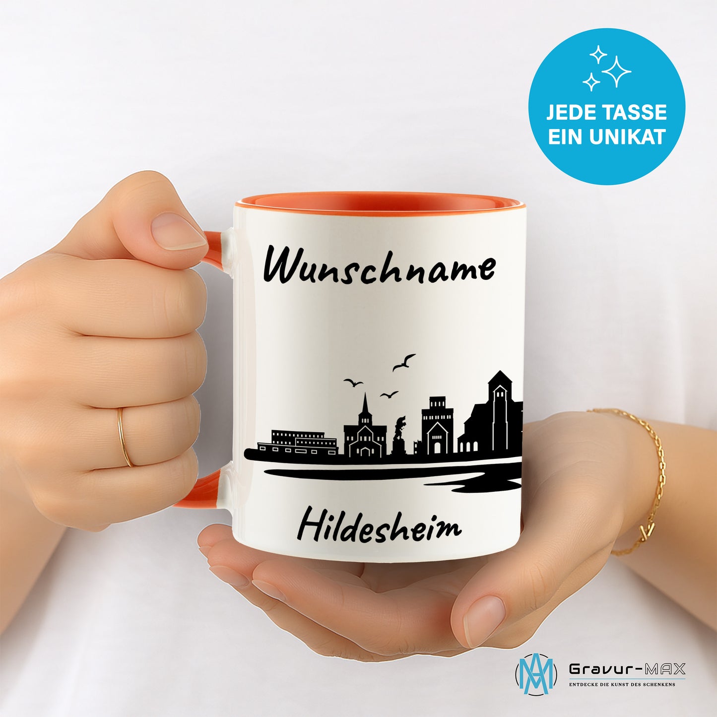 Tasse in Orange 330ml bedruckt mit der Skyline von Hildesheim personalisierbar mit Wunschname