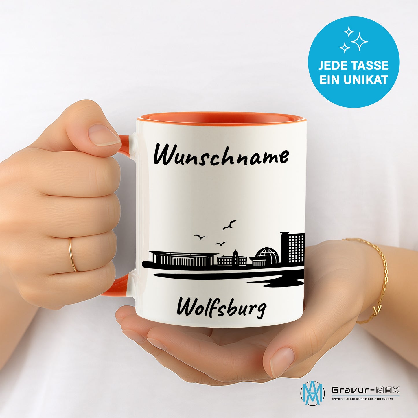 Tasse in Orange 330ml bedruckt mit der Skyline von Wolfsburg personalisierbar mit Wunschname