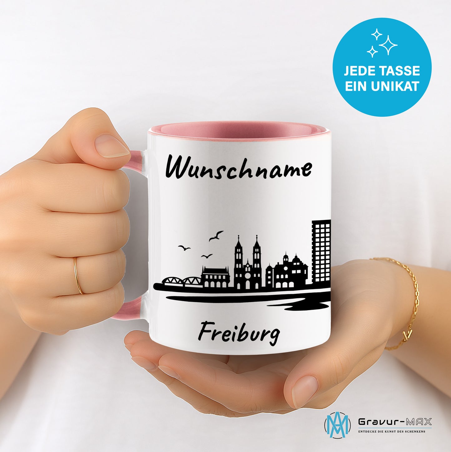 Tasse in Rosa 330ml bedruckt mit der Skyline von Freiburg personalisierbar mit Wunschname