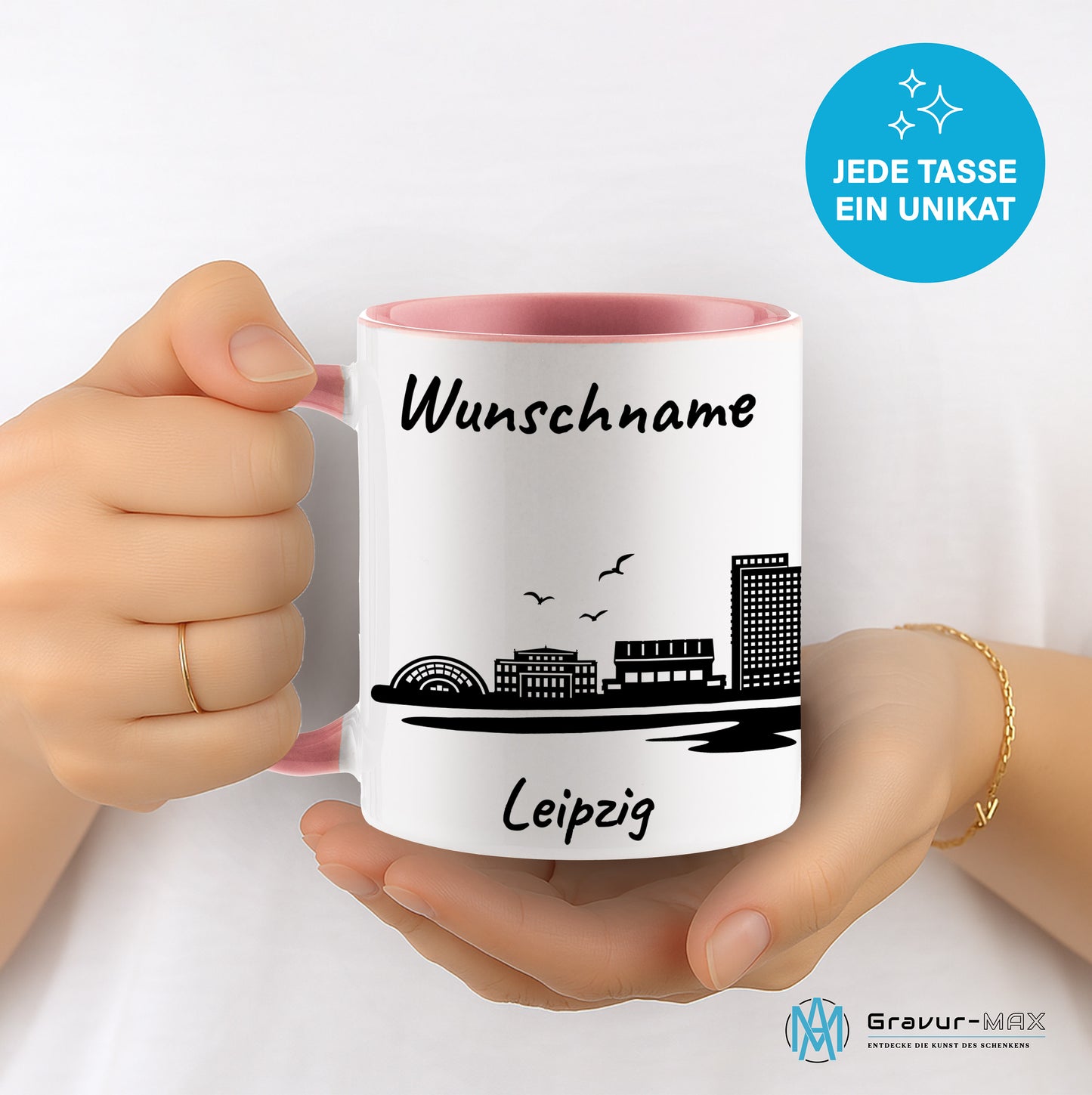Tasse in Rosa 330ml bedruckt mit der Skyline von Leipzig personalisierbar mit Wunschname