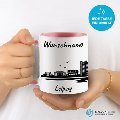 Tasse in Rosa 330ml bedruckt mit der Skyline von Leipzig personalisierbar mit Wunschname