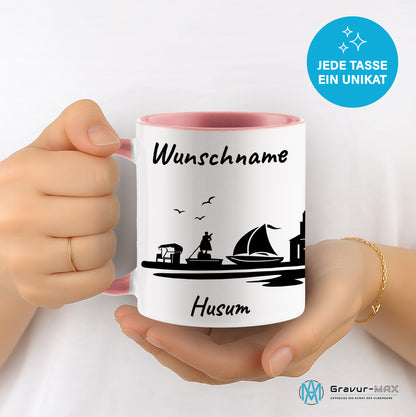 Tasse in Rosa 330ml bedruckt mit der Skyline von Husum personalisierbar mit Wunschname