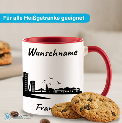 Tasse in Rot 330ml bedruckt mit der Skyline von Frankfurt personalisierbar mit Wunschname