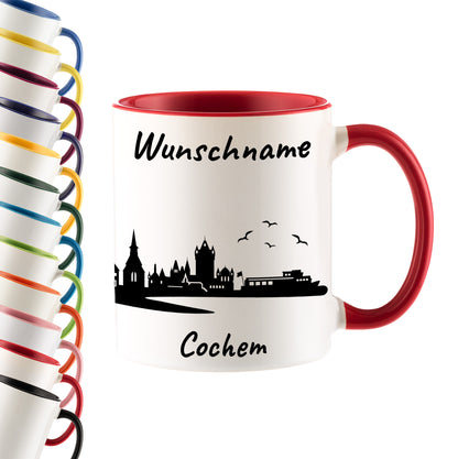Tasse in Rot 330ml bedruckt mit der Skyline von Cochem personalisierbar mit Wunschname