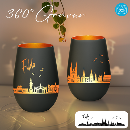 Hochwertiges Glas Windlicht mit Gravur "SKYLINE FULDA" in der Farbe Schwarz/Bronze