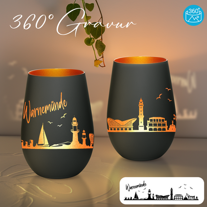 Hochwertiges Glas Windlicht mit Gravur "SKYLINE WARNEMÜNDE" in der Farbe Schwarz/Bronze