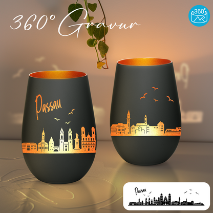 Hochwertiges Glas Windlicht mit Gravur "SKYLINE PASSAU" in der Farbe Schwarz/Bronze