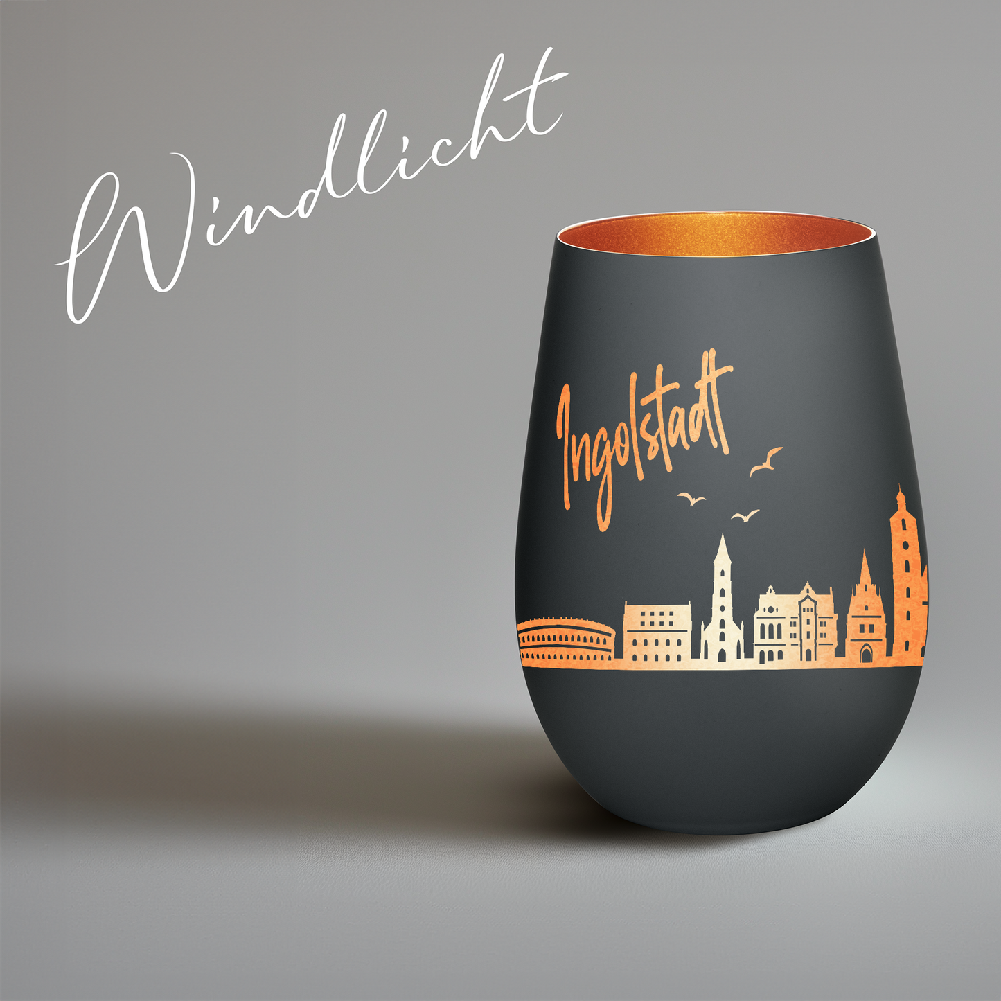 Hochwertiges Glas Windlicht mit Gravur "SKYLINE INGOLSTADT" in der Farbe Schwarz/Bronze
