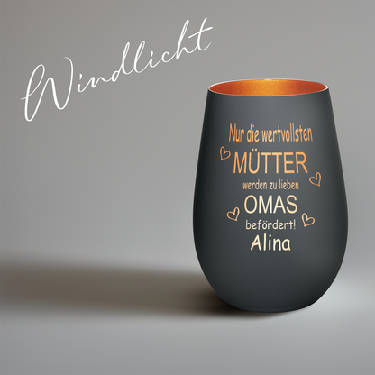 Hochwertiges Glas Windlicht mit Gravur "NUR DIE WERTVOLLSTEN MÜTTER WERDEN ZU LIEBEN OMAS" mit Wunschname in der Farbe Schwarz/Bronze