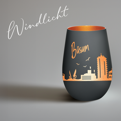 Hochwertiges Glas Windlicht mit Gravur "SKYLINE BÜSUM" in der Farbe Schwarz/Bronze