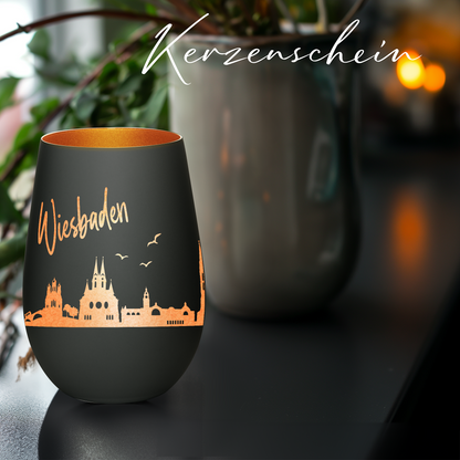Hochwertiges Glas Windlicht mit Gravur "SKYLINE WIESBADEN" in der Farbe Schwarz/Bronze