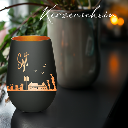 Hochwertiges Glas Windlicht mit Gravur "SKYLINE SYLT" in der Farbe Schwarz/Bronze