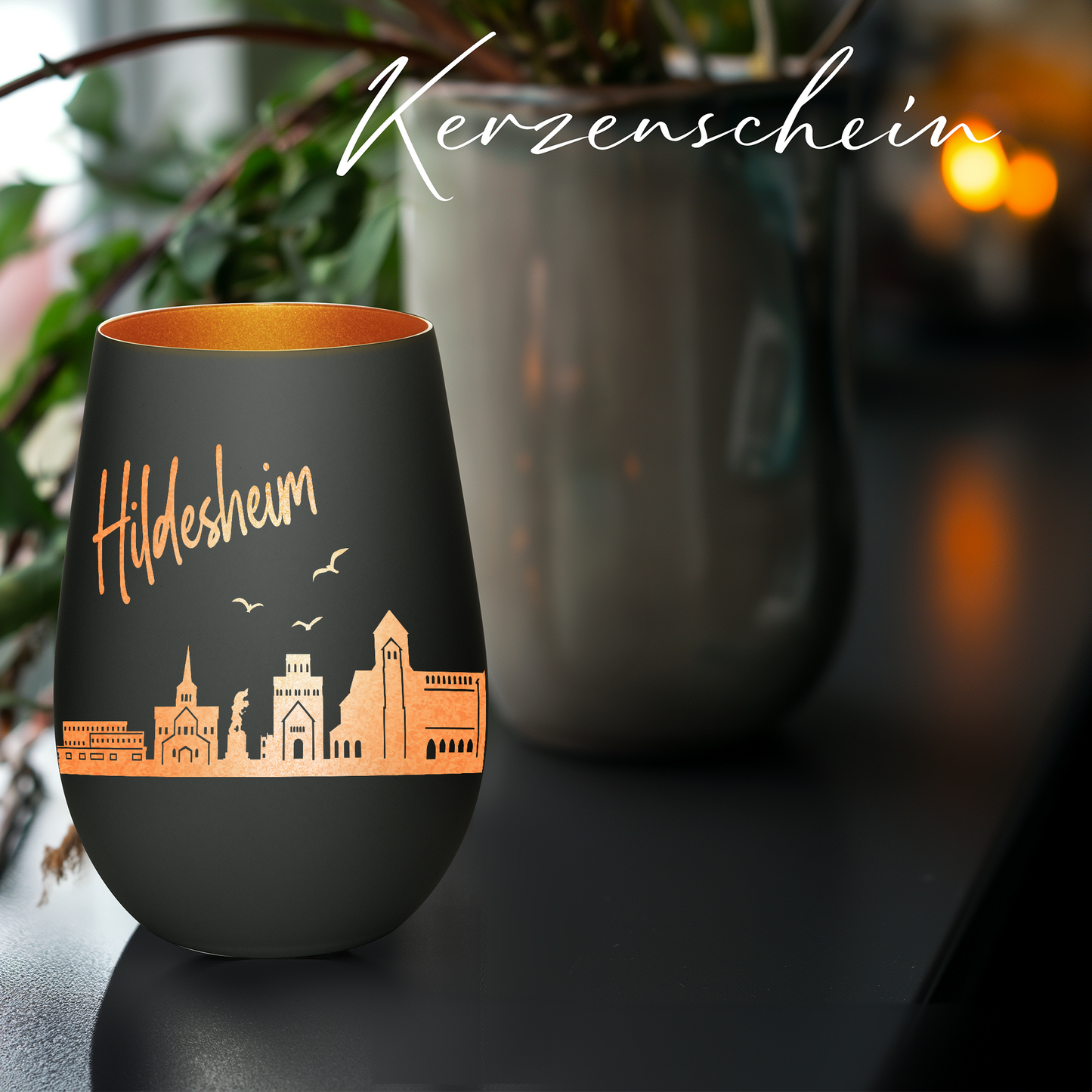Hochwertiges Glas Windlicht mit Gravur "SKYLINE HILDESHEIM" in der Farbe Schwarz/Bronze