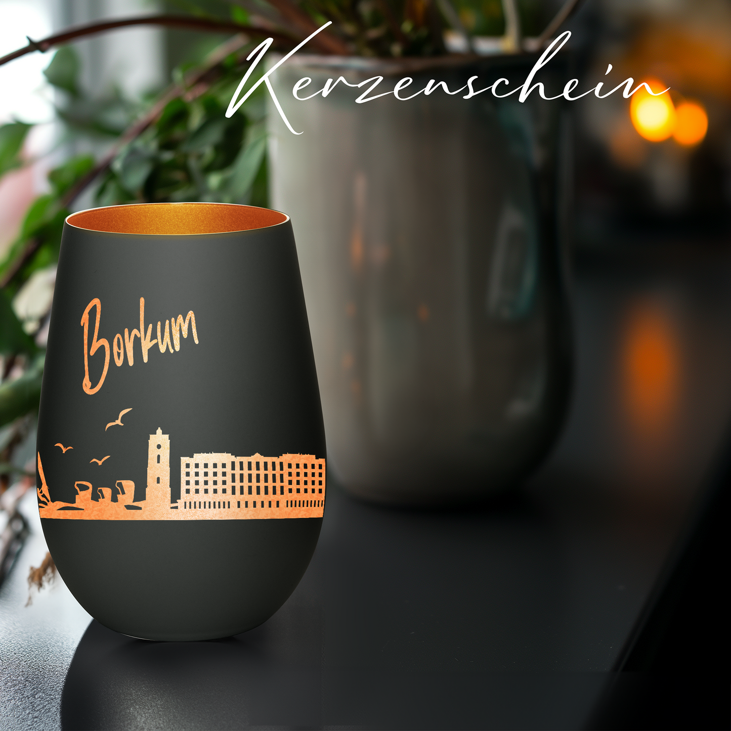 Hochwertiges Glas Windlicht mit Gravur "SKYLINE BORKUM" in der Farbe Schwarz/Bronze