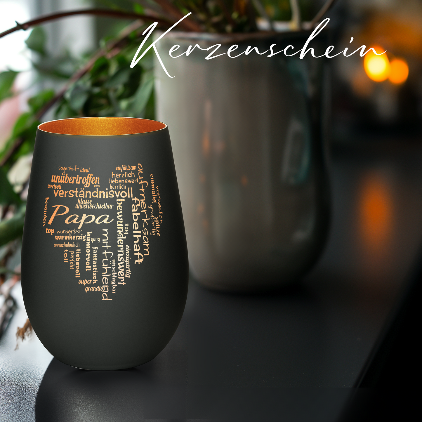 Hochwertiges Glas Windlicht mit Gravur "PAPA GROßES HERZ" in der Farbe Schwarz/Bronze