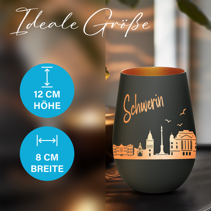 Hochwertiges Glas Windlicht mit Gravur "SKYLINE SCHWERIN" in der Farbe Schwarz/Bronze