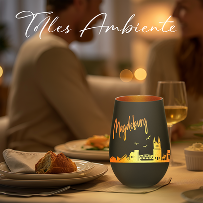 Hochwertiges Glas Windlicht mit Gravur "SKYLINE MAGDEBURG" in der Farbe Schwarz/Bronze
