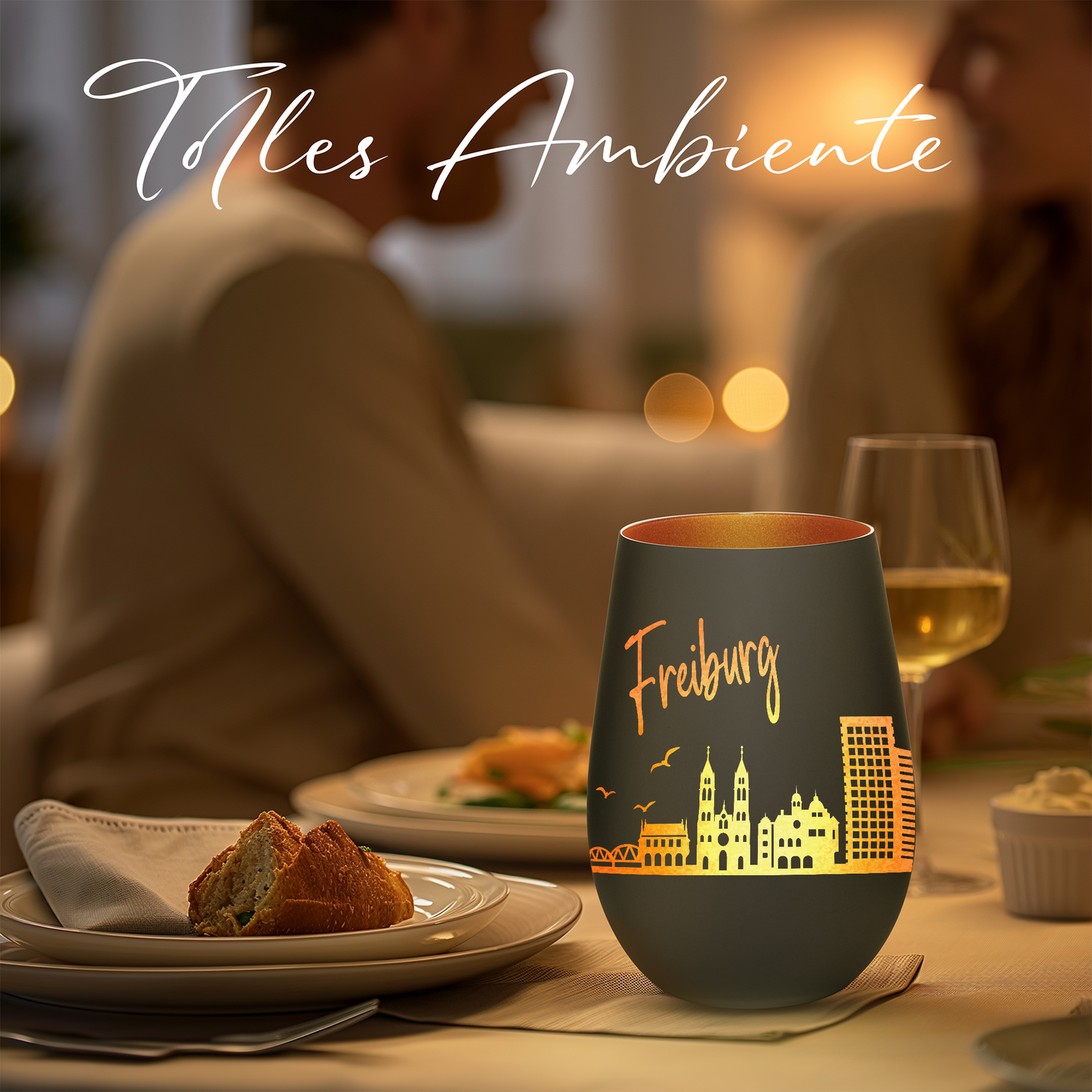 Hochwertiges Glas Windlicht mit Gravur "SKYLINE FREIBURG" in der Farbe Schwarz/Bronze