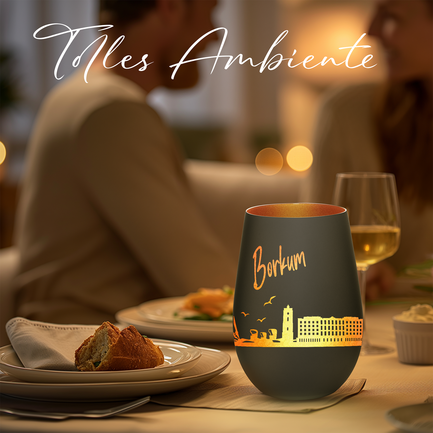 Hochwertiges Glas Windlicht mit Gravur "SKYLINE BORKUM" in der Farbe Schwarz/Bronze