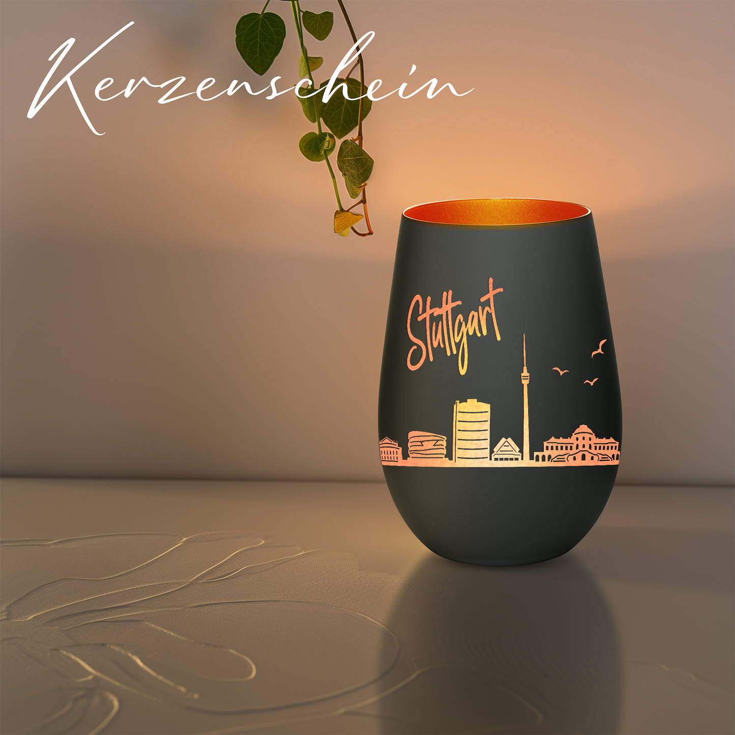 Hochwertiges Glas Windlicht mit Gravur "SKYLINE STUTTGART" in der Farbe Schwarz/Bronze