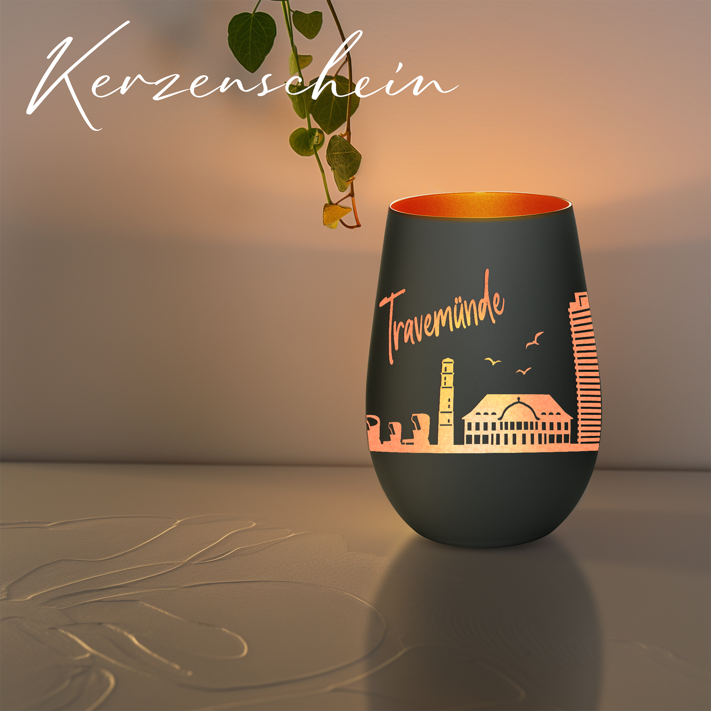 Hochwertiges Glas Windlicht mit Gravur "SKYLINE TRAVEMÜNDE" in der Farbe Schwarz/Bronze