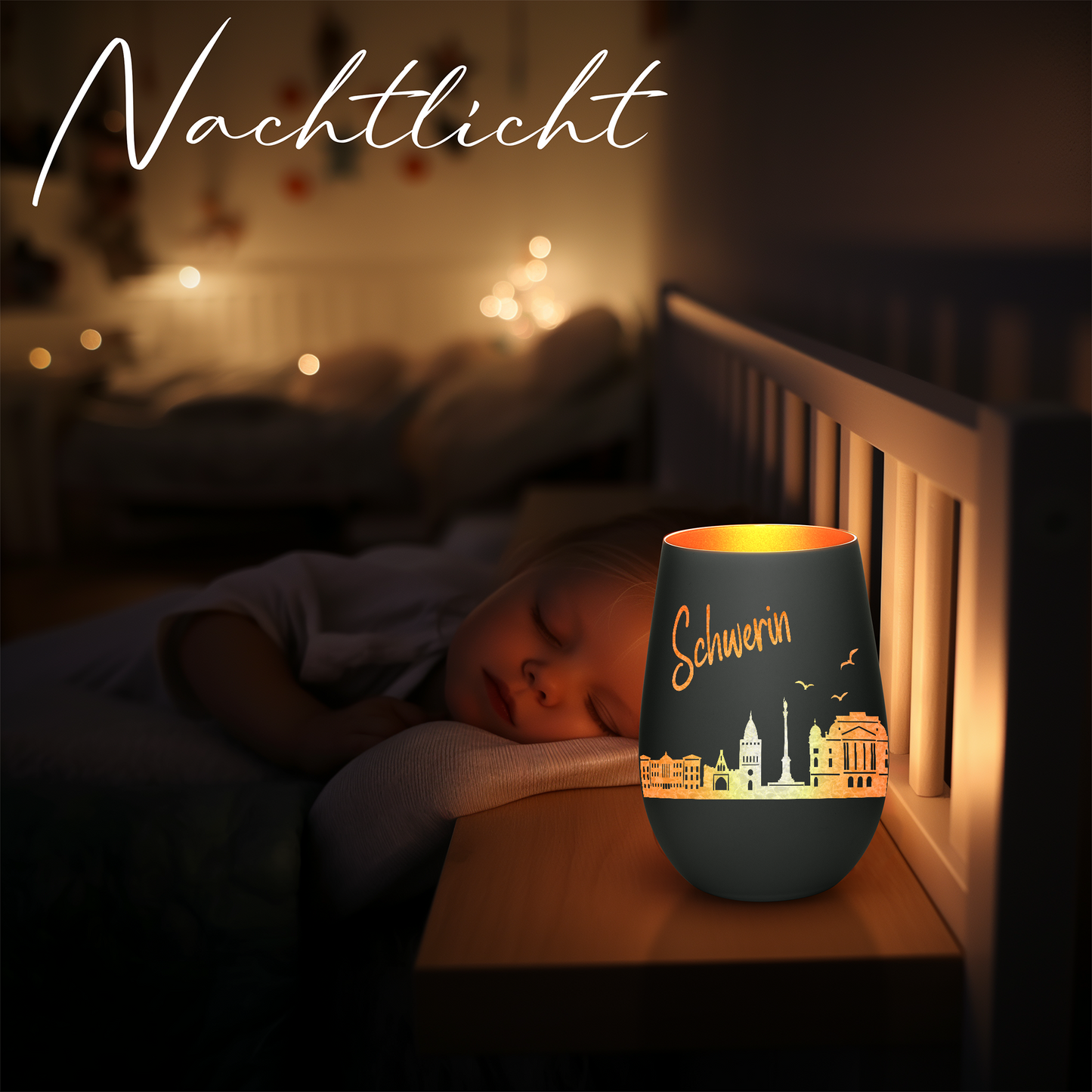 Hochwertiges Glas Windlicht mit Gravur "SKYLINE SCHWERIN" in der Farbe Schwarz/Bronze