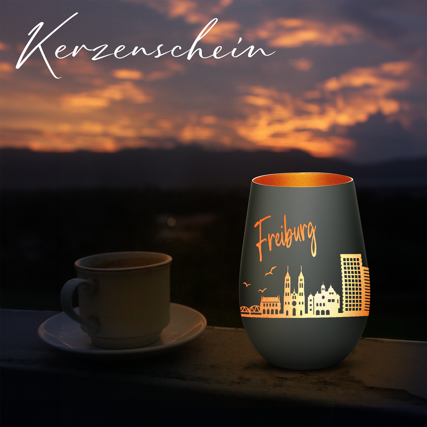 Hochwertiges Glas Windlicht mit Gravur "SKYLINE FREIBURG" in der Farbe Schwarz/Bronze