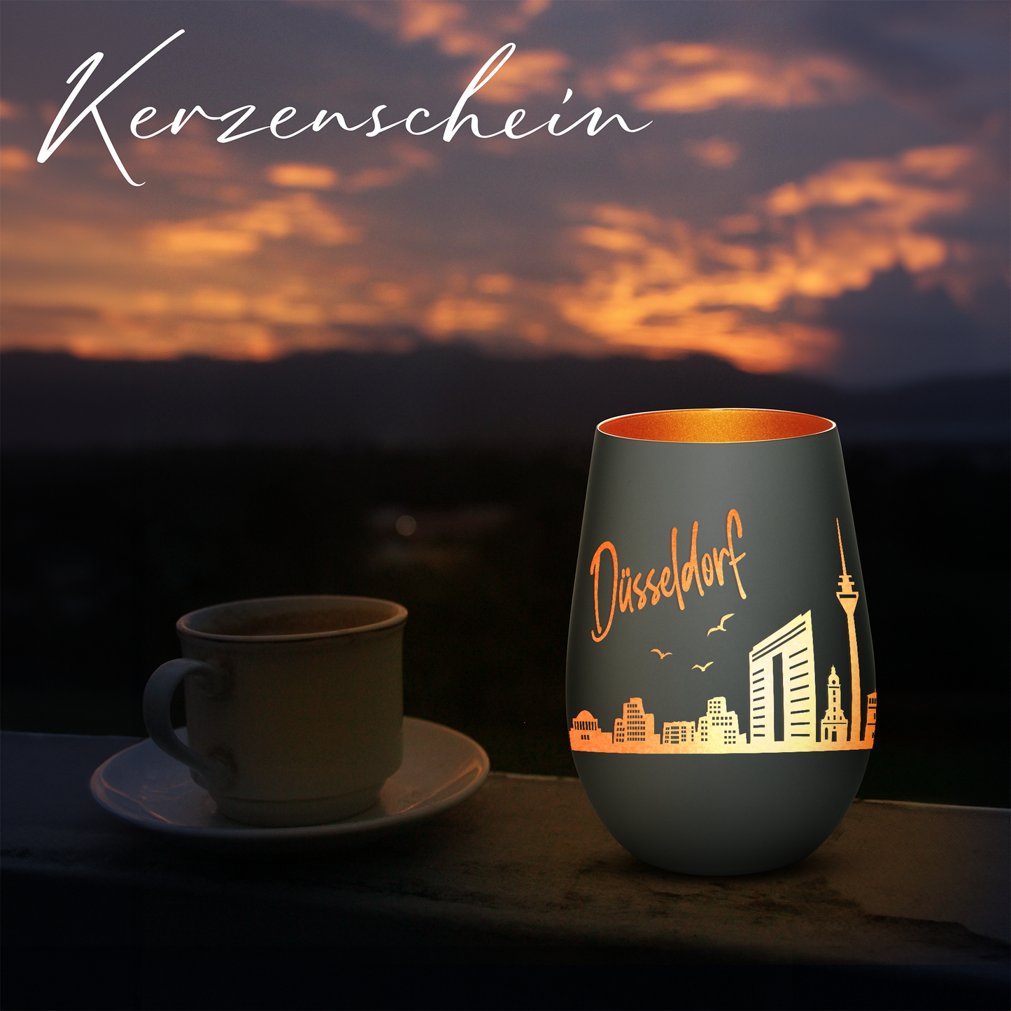 Hochwertiges Glas Windlicht mit Gravur "SKYLINE DÜSSELDORF" in der Farbe Schwarz/Bronze
