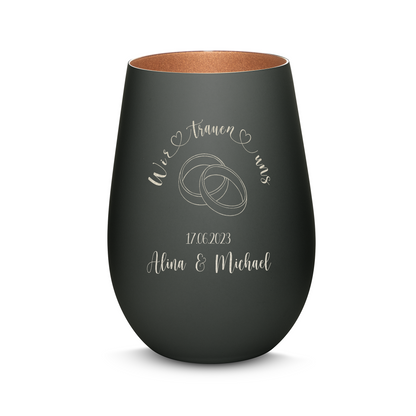 Hochwertiges Glas Windlicht mit Gravur "WIR TRAUEN UNS" Motiv Hochzeitsringe mit Wunschnamen und Datum in der Farbe Schwarz/Bronze
