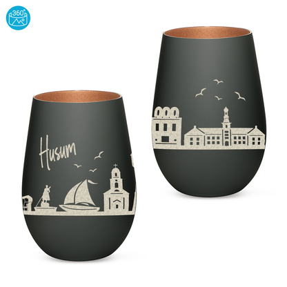 Hochwertiges Glas Windlicht mit Gravur "SKYLINE HUSUM" in der Farbe Schwarz/Bronze