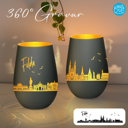 Hochwertiges Glas Windlicht mit Gravur "SKYLINE FULDA" in der Farbe Schwarz/Gold