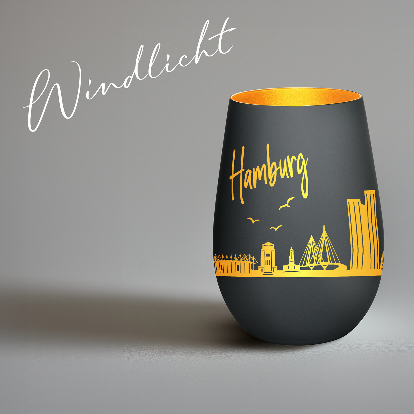 Hochwertiges Glas Windlicht mit Gravur "SKYLINE HAMBURG" in der Farbe Schwarz/Gold